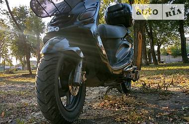 Yamaha Grand Axis  2004