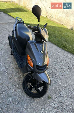Yamaha Grand Axis  2010
