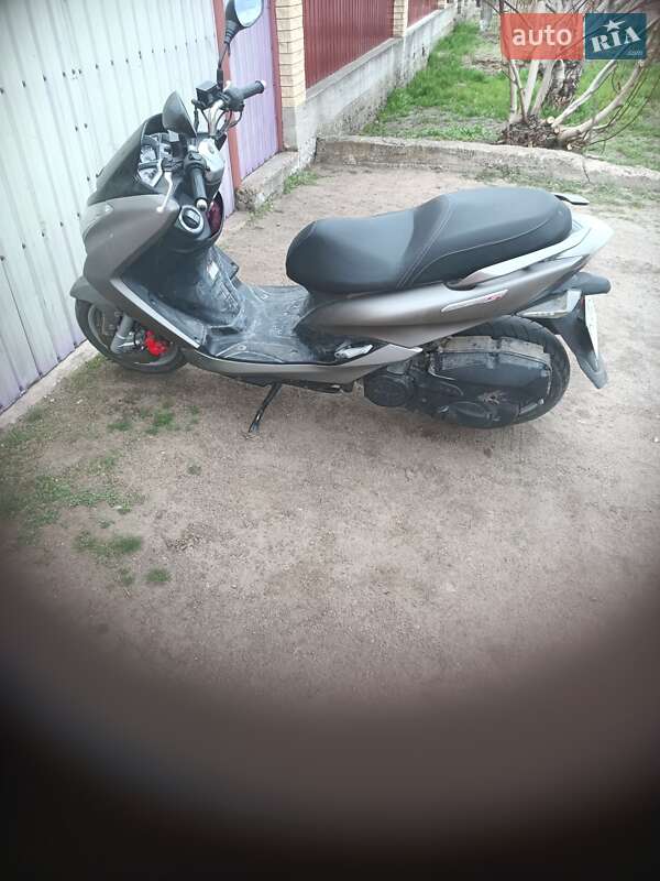 Макси-скутер Yamaha Majesty 155S SG28J