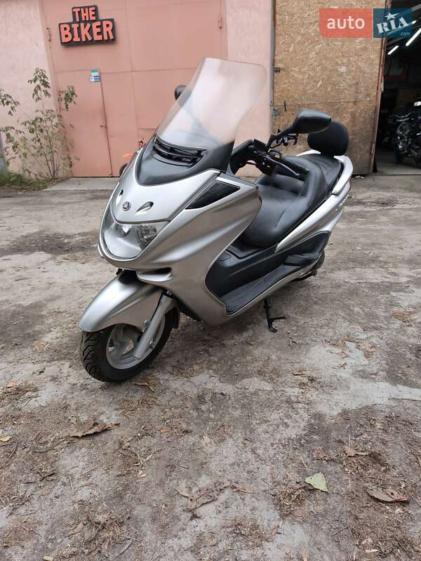 Скутер Yamaha Majesty 250