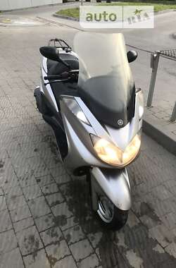 Yamaha Majesty  2004