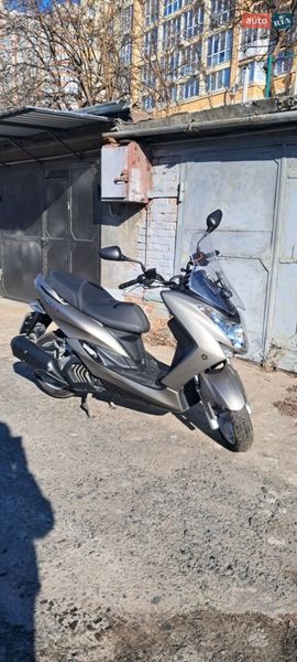 Скутер Yamaha Majesty