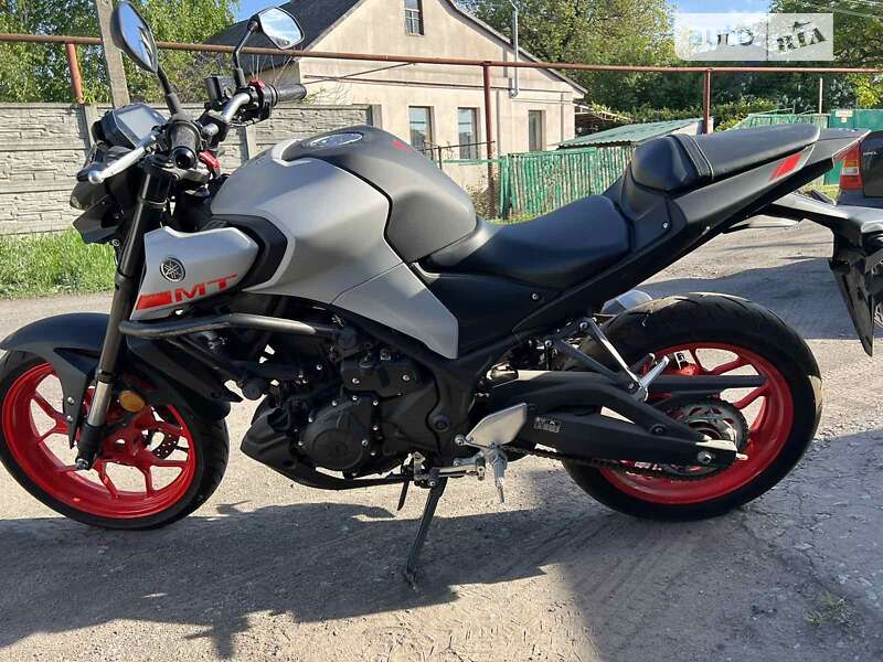 Мотоцикл Багатоцільовий (All-round) Yamaha MT-03