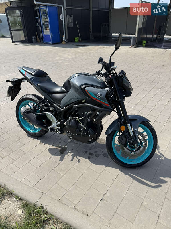 Спортбайк Yamaha MT-03