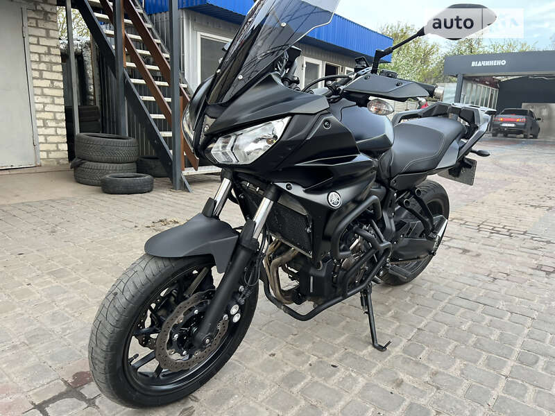 Спортбайк Yamaha MT-07