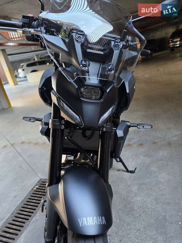 Мотоцикл Без обтекателей (Naked bike) Yamaha MT-07