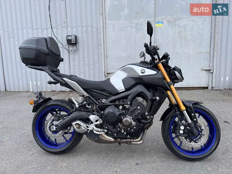 Мотоцикл Без обтікачів (Naked bike) Yamaha MT-09 SP