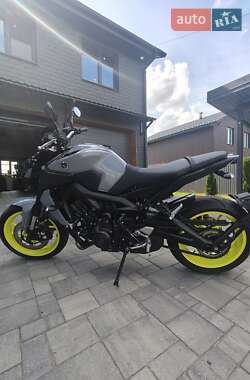 Yamaha MT-09  2019