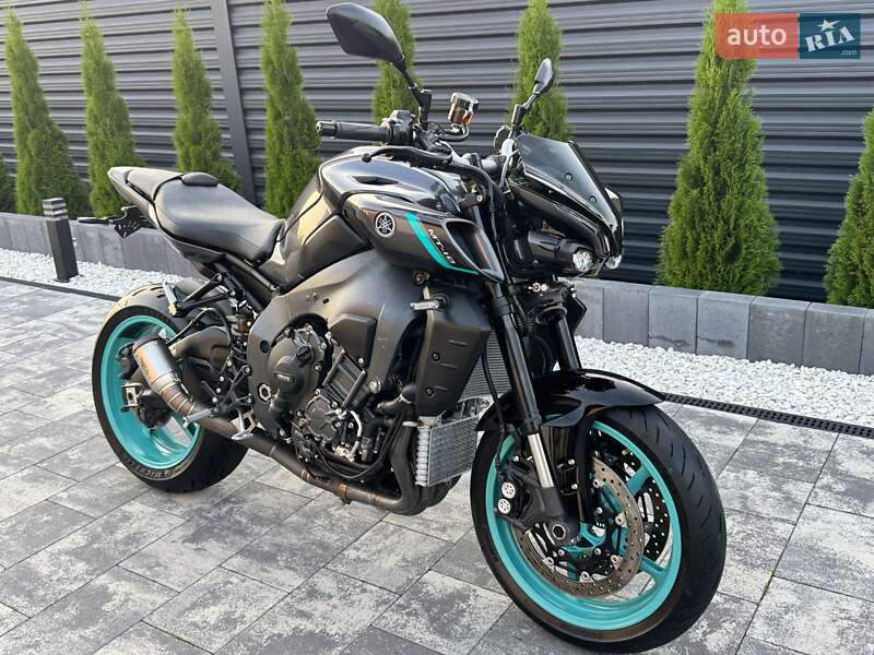 Мотоцикл Без обтекателей (Naked bike) Yamaha MT-10