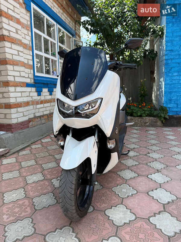 Макси-скутер Yamaha NMax 150
