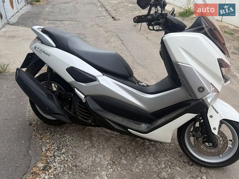 Максі-скутер Yamaha NMax 150