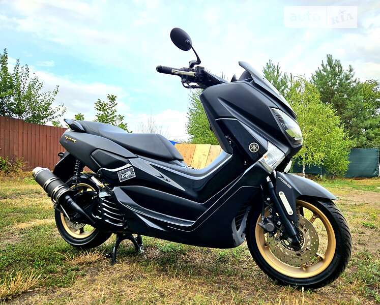 Макси-скутер Yamaha NMax