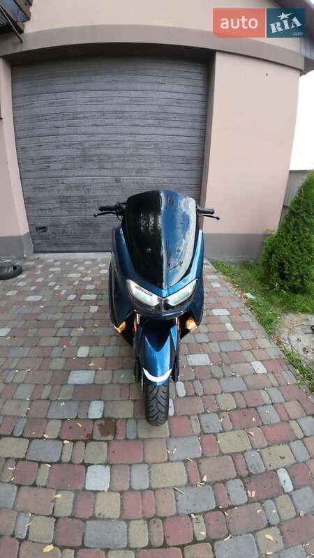 Yamaha NMax