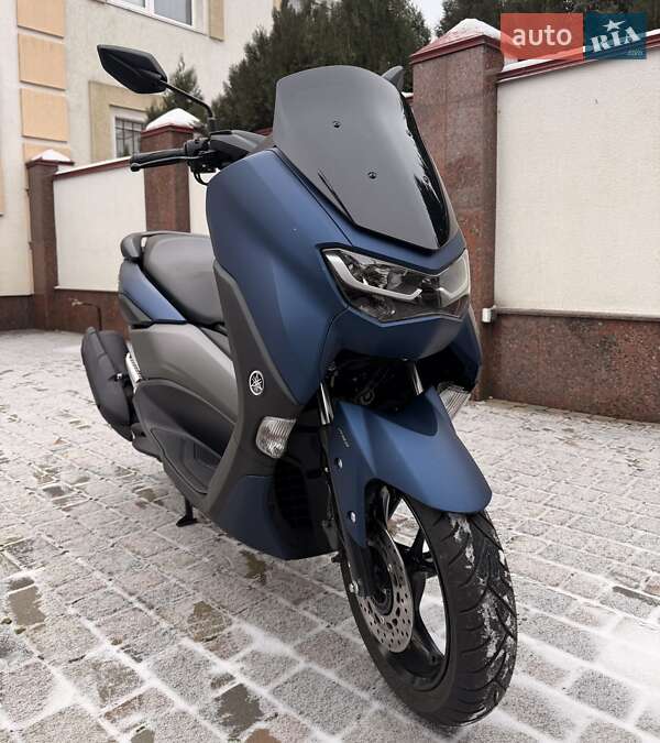 Скутер Yamaha NMax