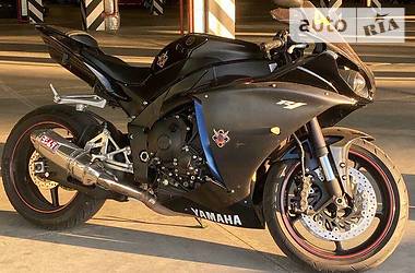 Yamaha R1  2009