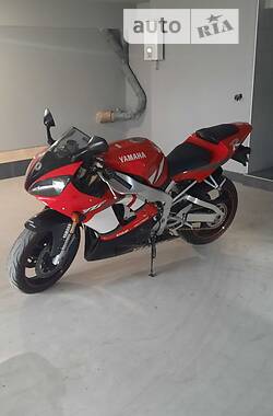 Yamaha R1  2001