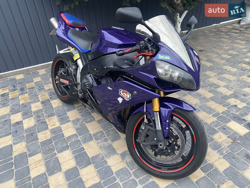 Yamaha R1