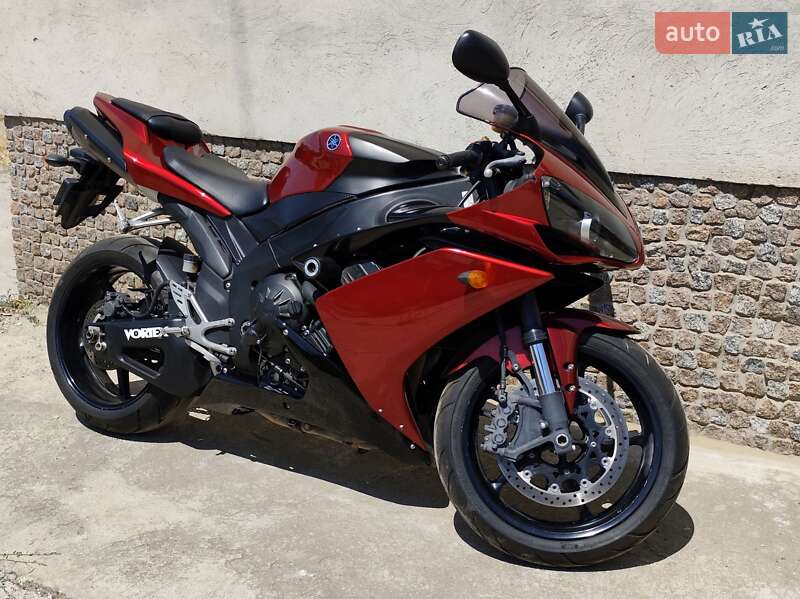 Спортбайк Yamaha R1