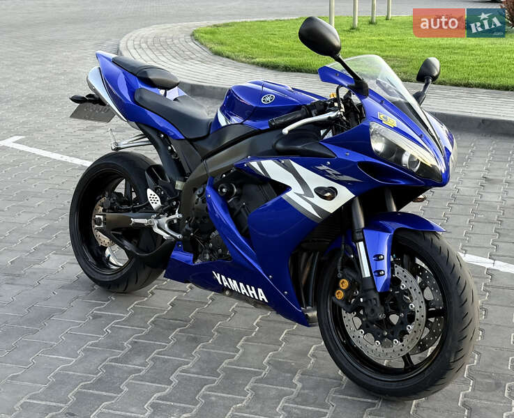 Yamaha R1