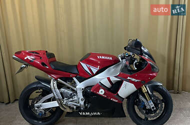 Yamaha R1  2001