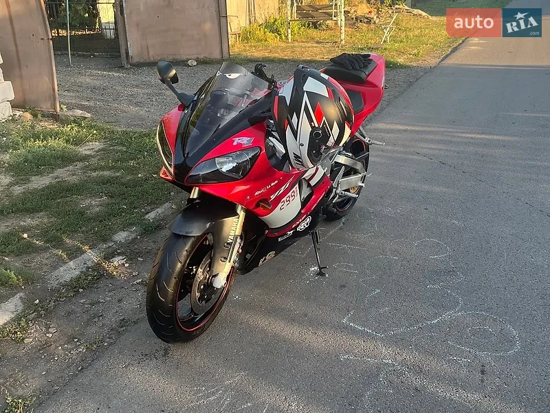 Yamaha R1 2002