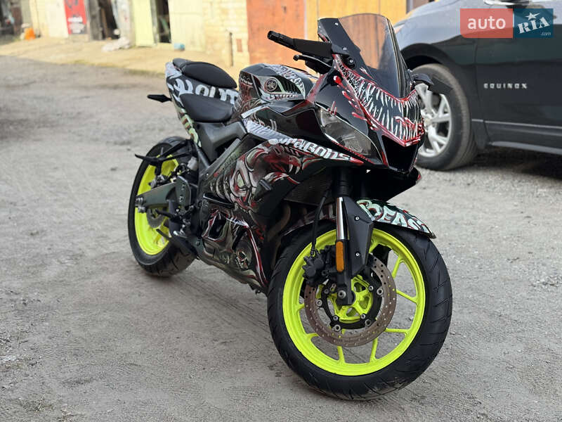 Yamaha R3