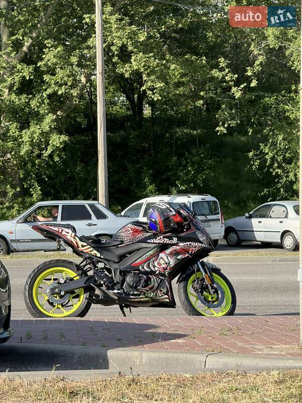 Спортбайк Yamaha R3