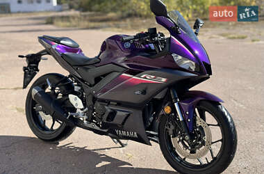 Yamaha R3  2023