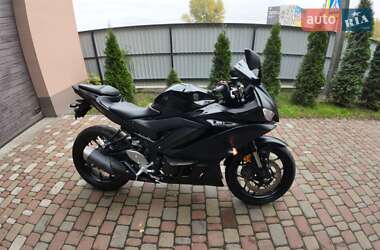 Yamaha R3  2021