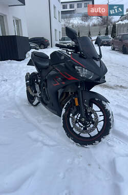 Yamaha R3 2017