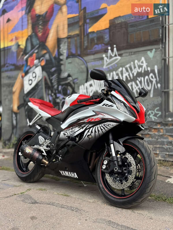 Yamaha R6