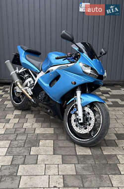 Yamaha R6  2001