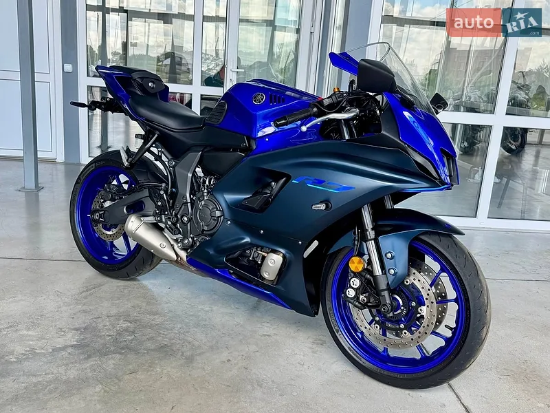 Yamaha R7 2022