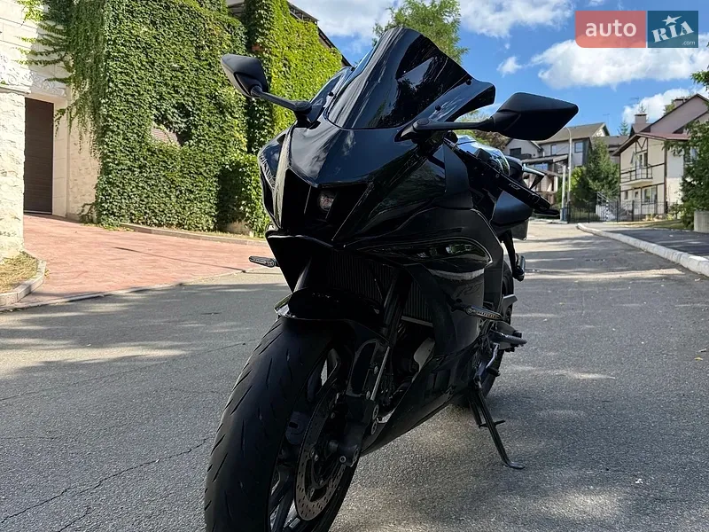 Yamaha R7 2024