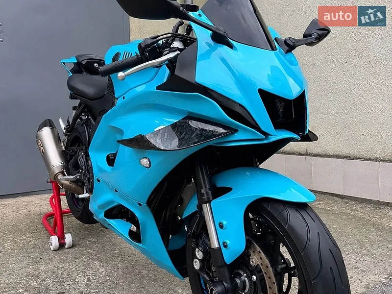Yamaha R7 2024