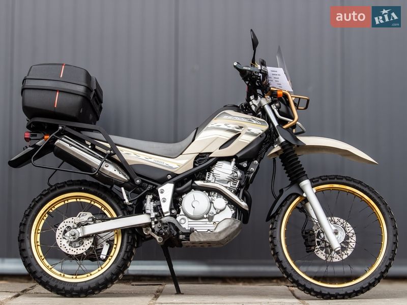 Мотоцикл Внедорожный (Enduro) Yamaha Serow 250