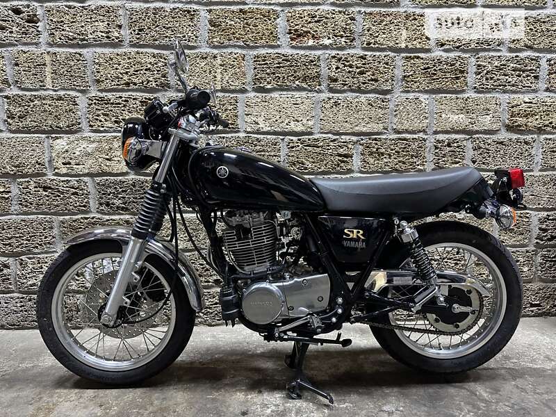 Мото Yamaha SR