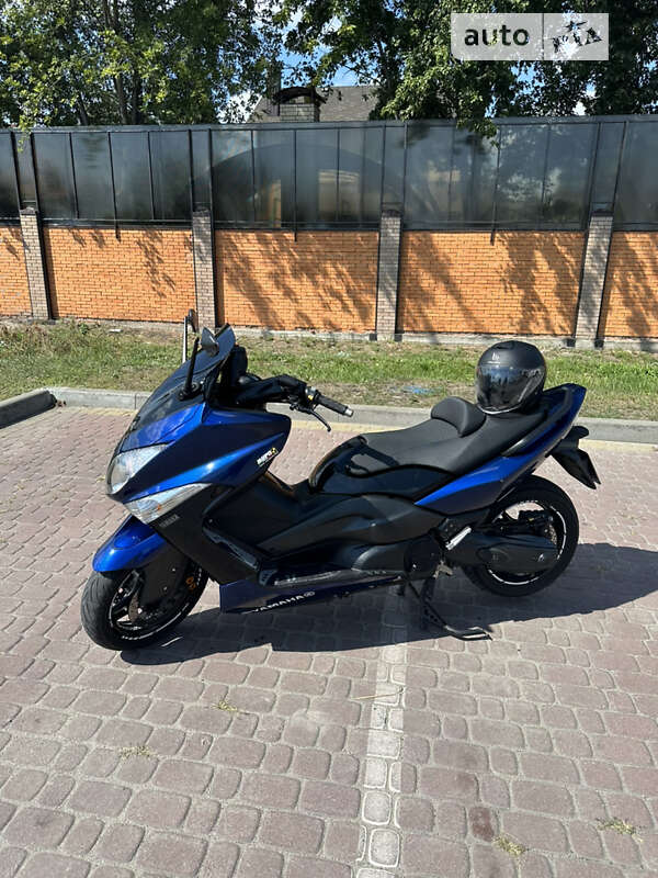 Скутер Yamaha T-Max 500