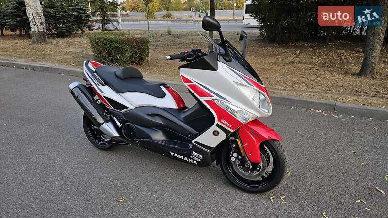 Грузовые мотороллеры, мотоциклы, скутеры, мопеды Yamaha T-Max 500