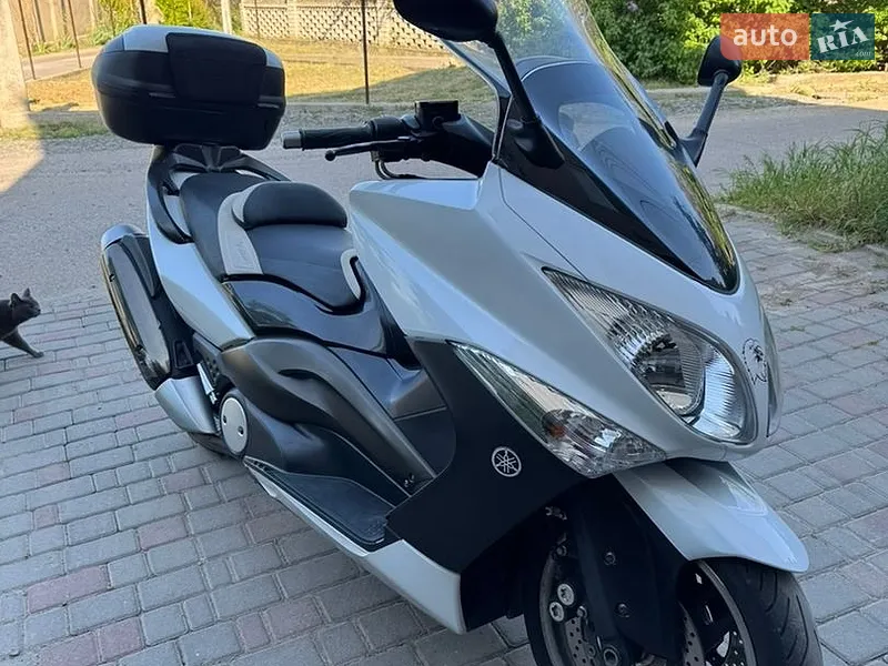 Yamaha T-Max 500 2011
