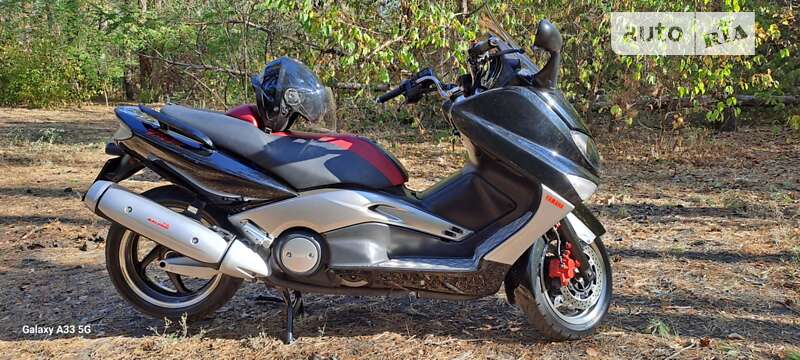Макси-скутер Yamaha T-MAX