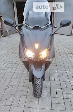 Yamaha T-MAX  2013