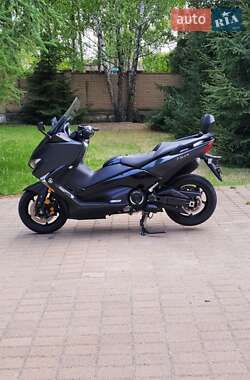 Yamaha T-MAX  2017