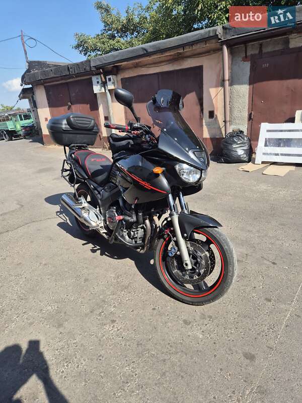 Мотоцикл Классик Yamaha TDM 900