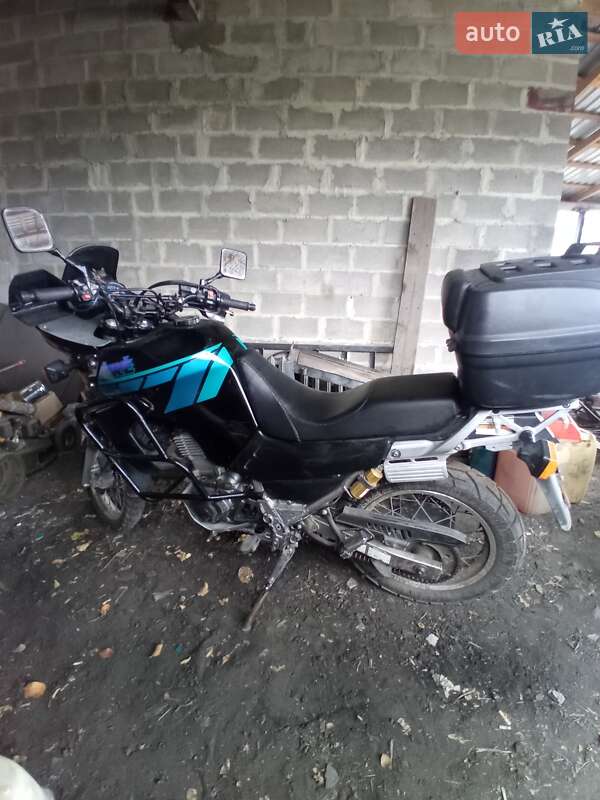 Мотоцикл Спорт-туризм Yamaha Tenere