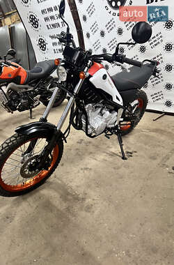 Yamaha Tricker  2014