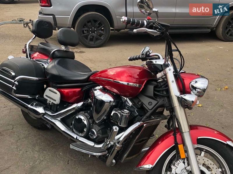 Мотоцикл Чоппер Yamaha V-Star