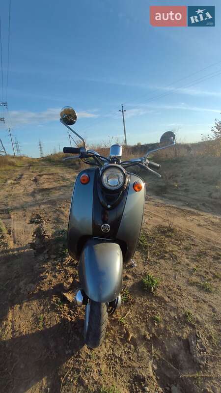 Скутер Yamaha Vino