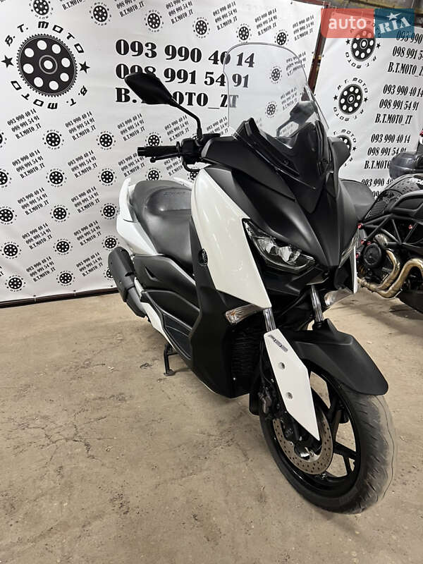 Макси-скутер Yamaha X-Max 250