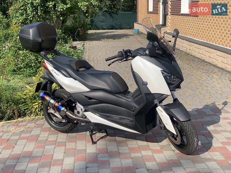 Макси-скутер Yamaha X-Max 250